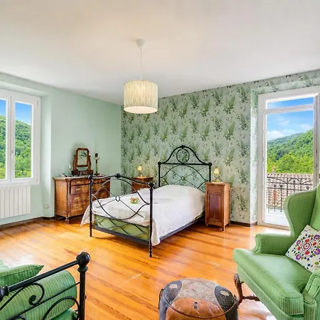 Tagini: Restored 1888 With Private Garden Vila *