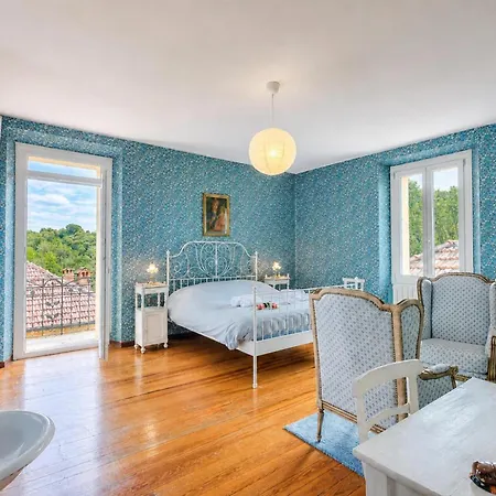 Vila Tagini: Restored 1888 With Private Garden