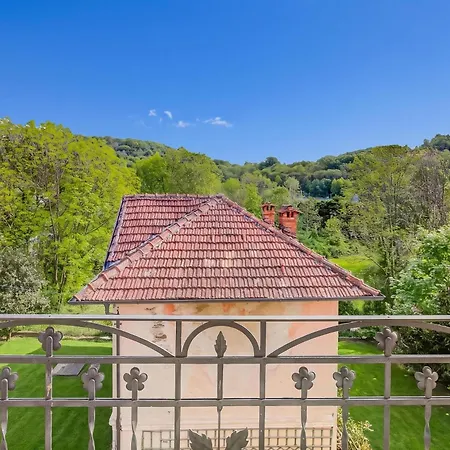 Tagini: Restored 1888 With Private Garden Vila *