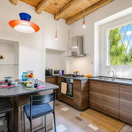 Tagini: Restored 1888 With Private Garden Vila