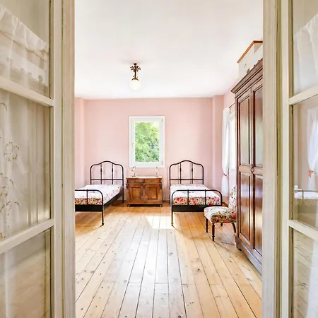 Vila Tagini: Restored 1888 With Private Garden