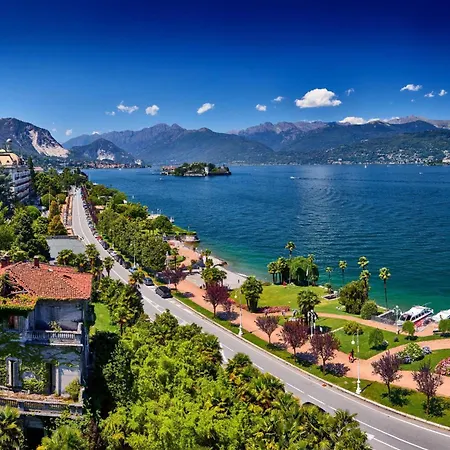 Tagini: Restored 1888 With Private Garden Vila *